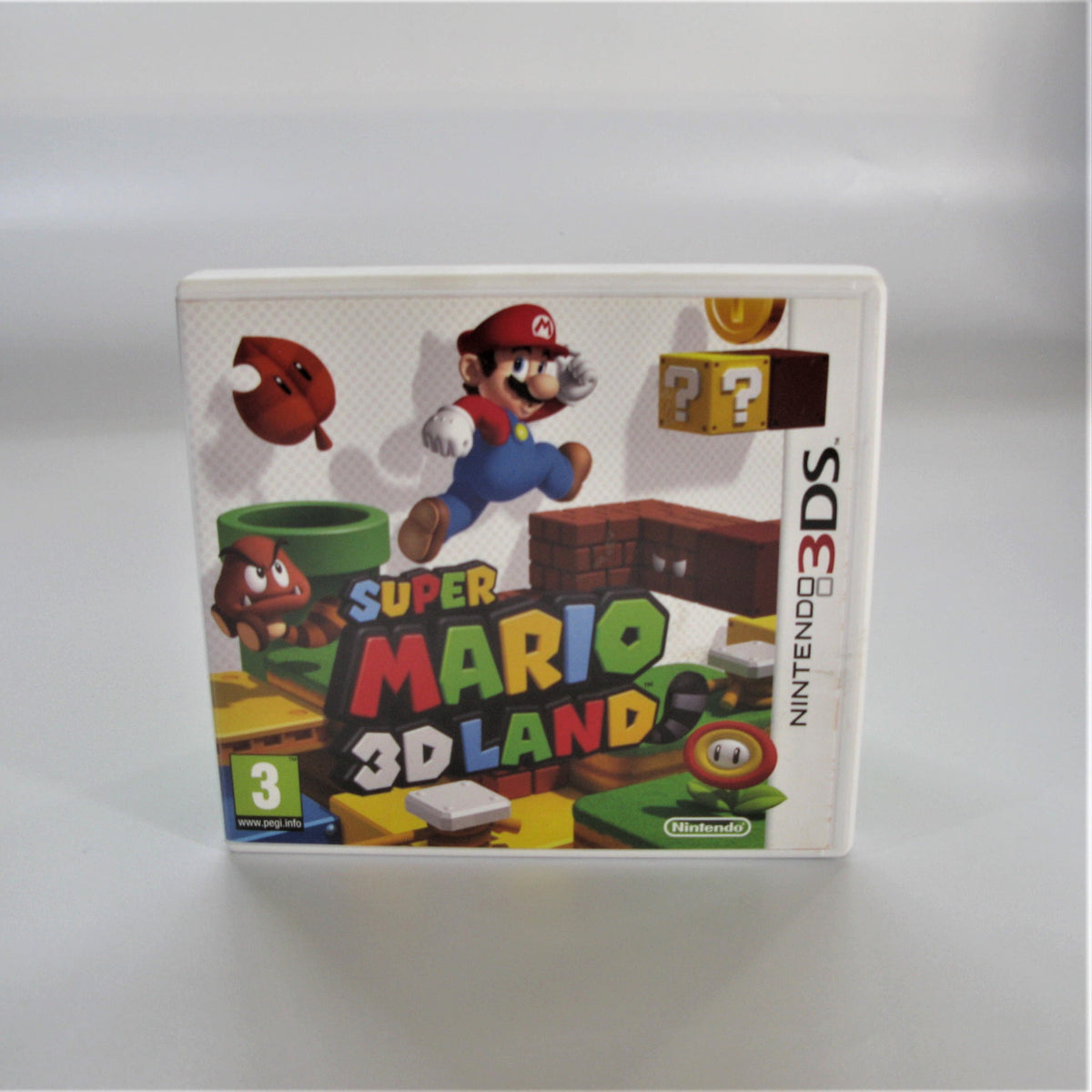 SUPER MARIO - 3D LAND